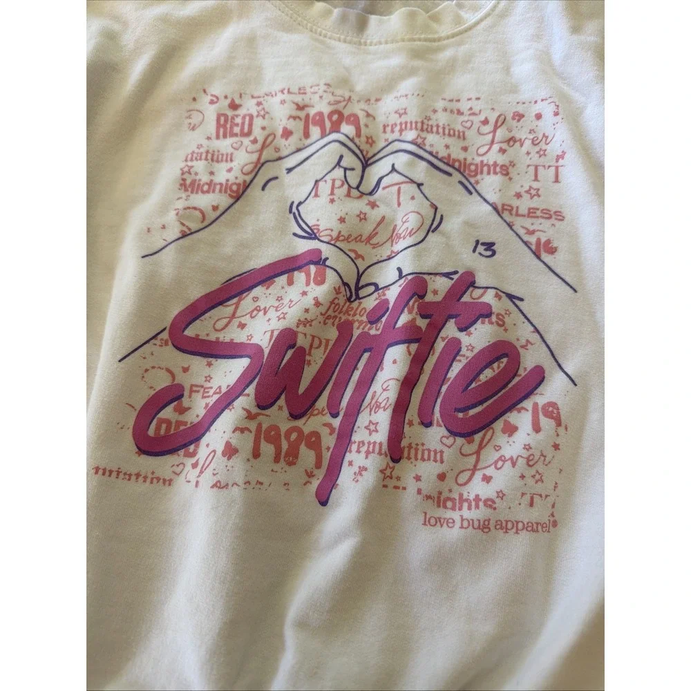 Taylor Swift Swiftie Girls Sweatshirt Sz Sm Eras Swag Concert Tour Love Bug Appa